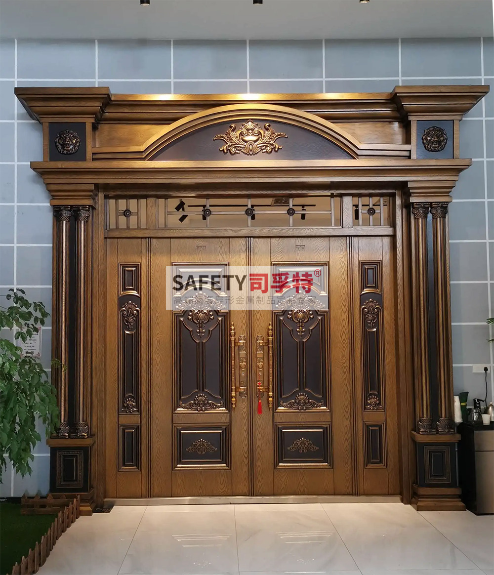 別墅大門用什么材質(zhì)好？[別墅銅門，鋁藝別墅大門](圖1)