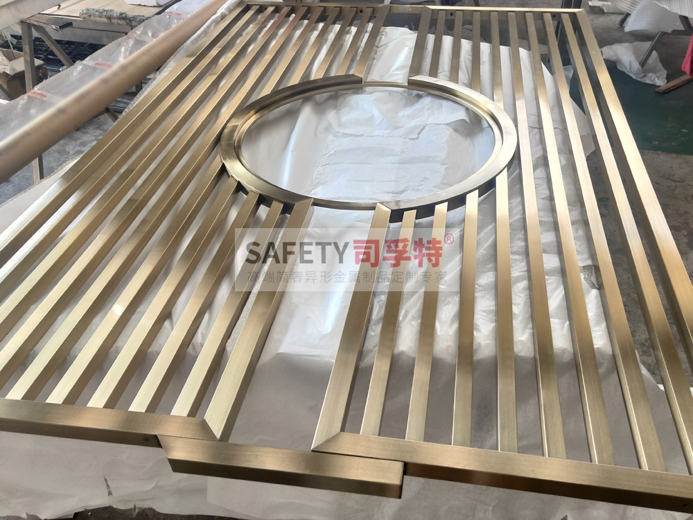 金屬屏風（不銹鋼屏風、鋁雕屏風）安裝過程和步驟講解(圖4)